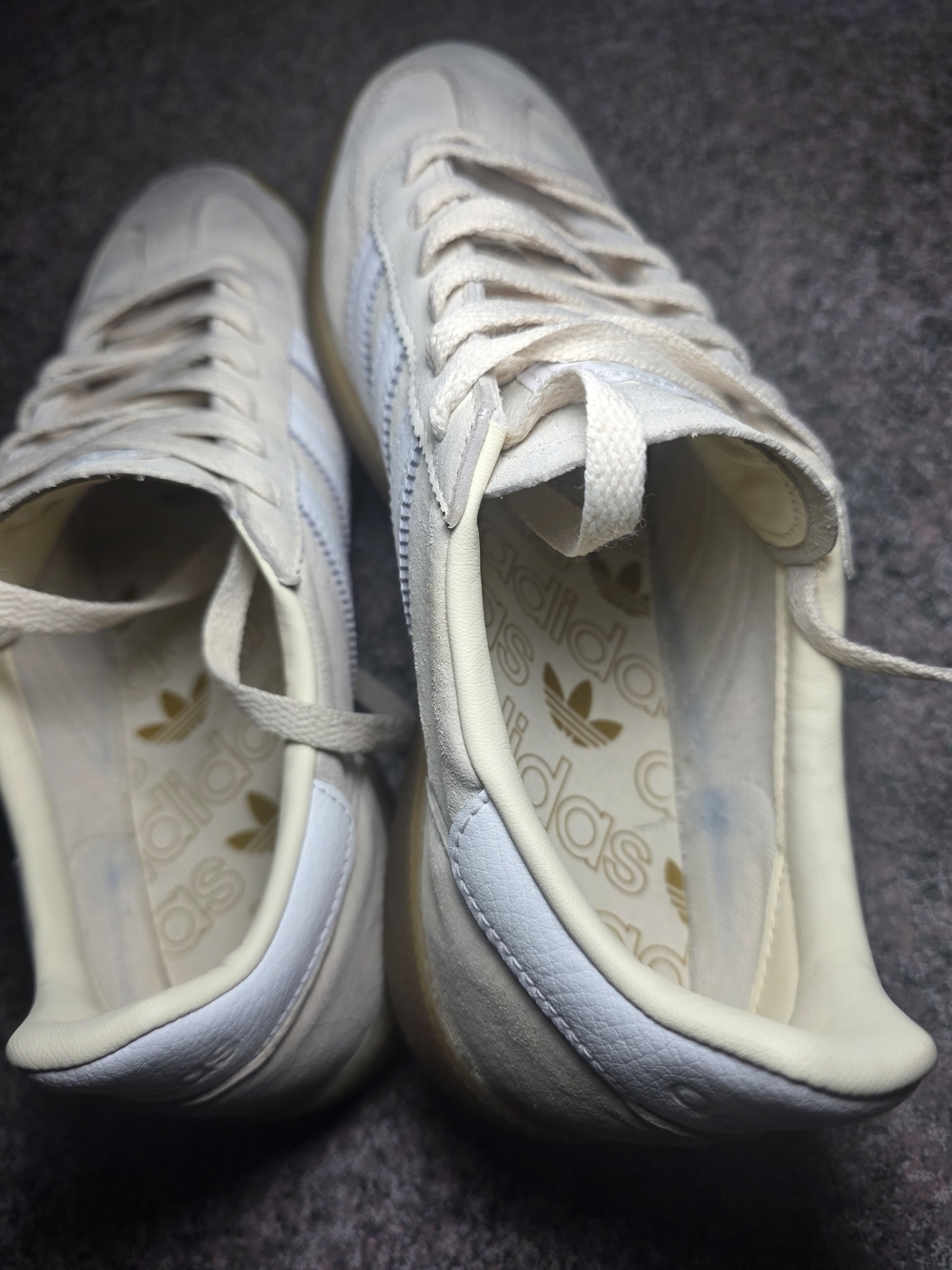 Adidas Men’s Suede Classic Trainer in Off-White - Picture 3 of 16